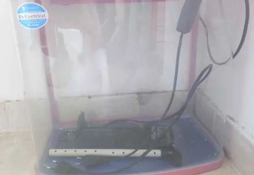 Elektrikli, ışıklı ve filtreli akvaryum