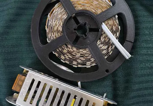 3,5 Metre LED Şerit Işık + T-60 12V 5A Trafo