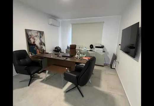 1 ay kullanılmış ofis mobilyası