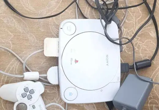 PlayStation 1 slim