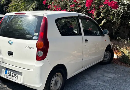 Daihatsu Mira 2015