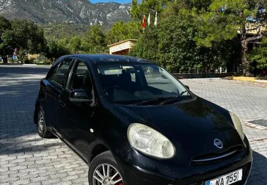 Nissan march