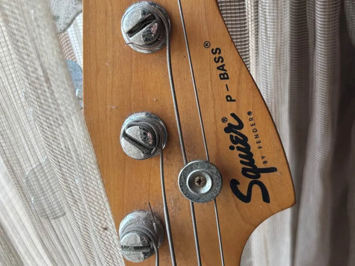 Bass gitar