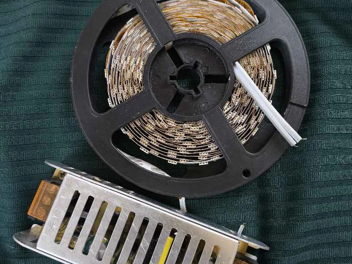3,5 Metre LED Şerit Işık + T-60 12V 5A Trafo