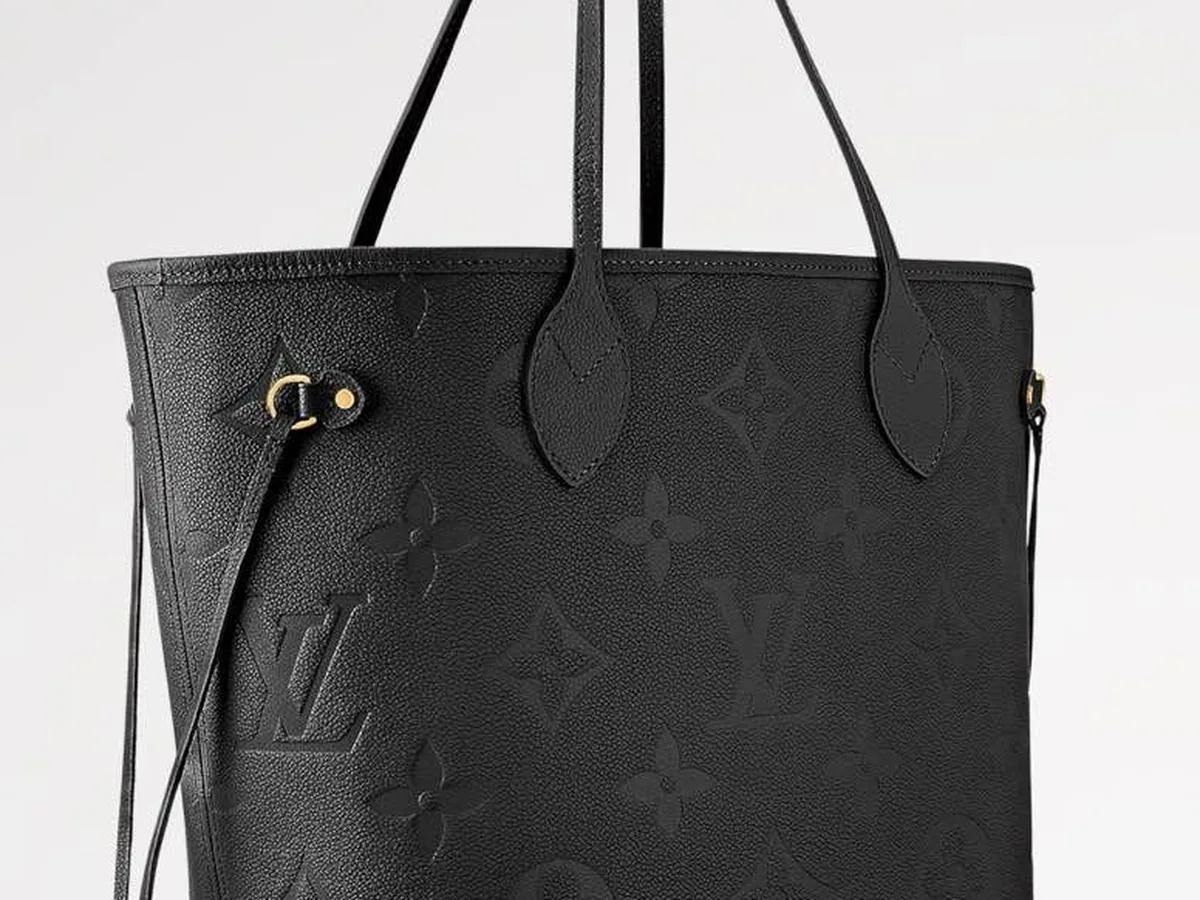 Louis Vuitton Neverfull MM Tote Bag