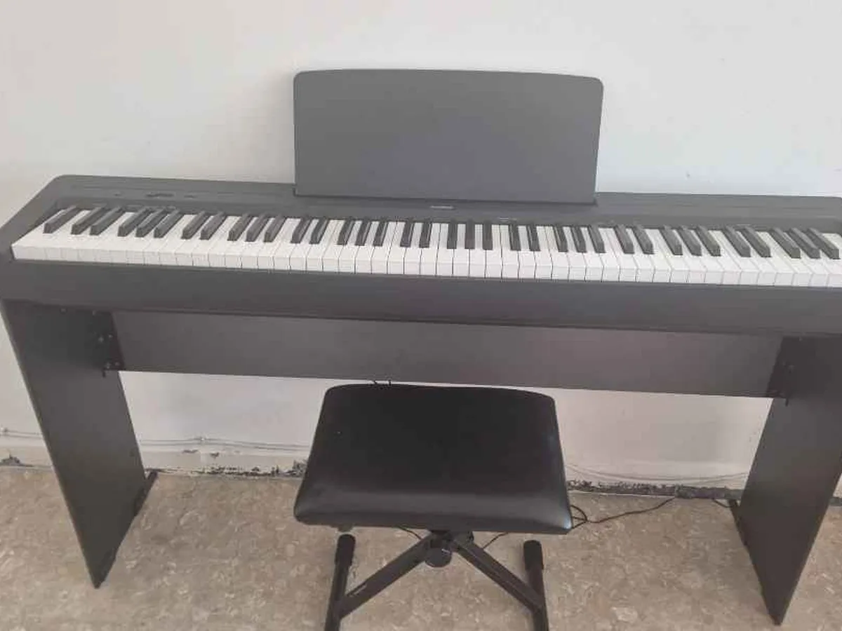 Piyano yamaha P-145