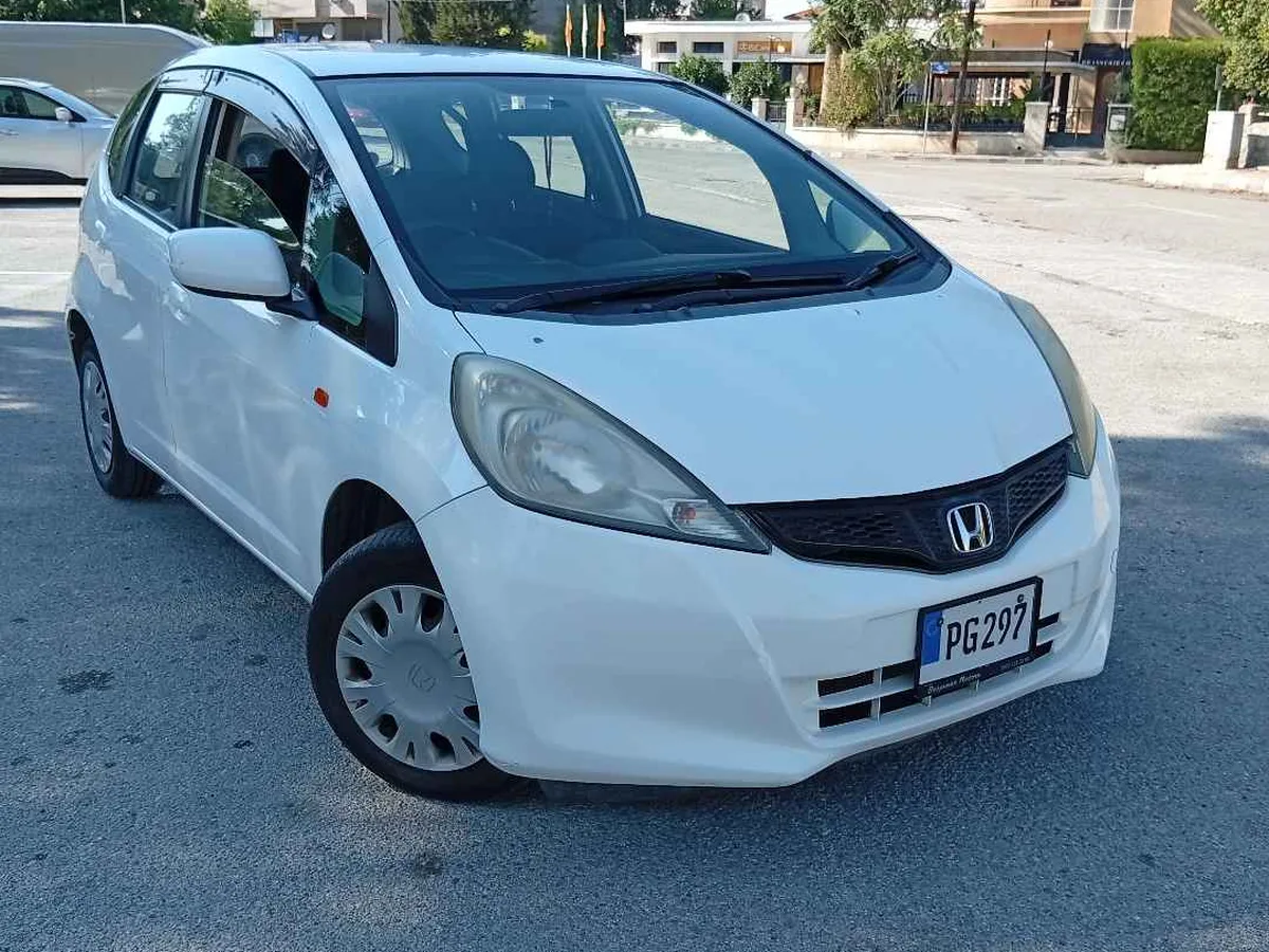 Honda fit 2013 model 1.3 benzin otomatik 140 bin km