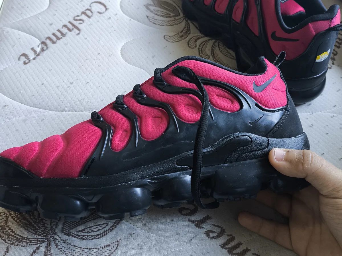NİKE AİR VAPORMAX PLUS