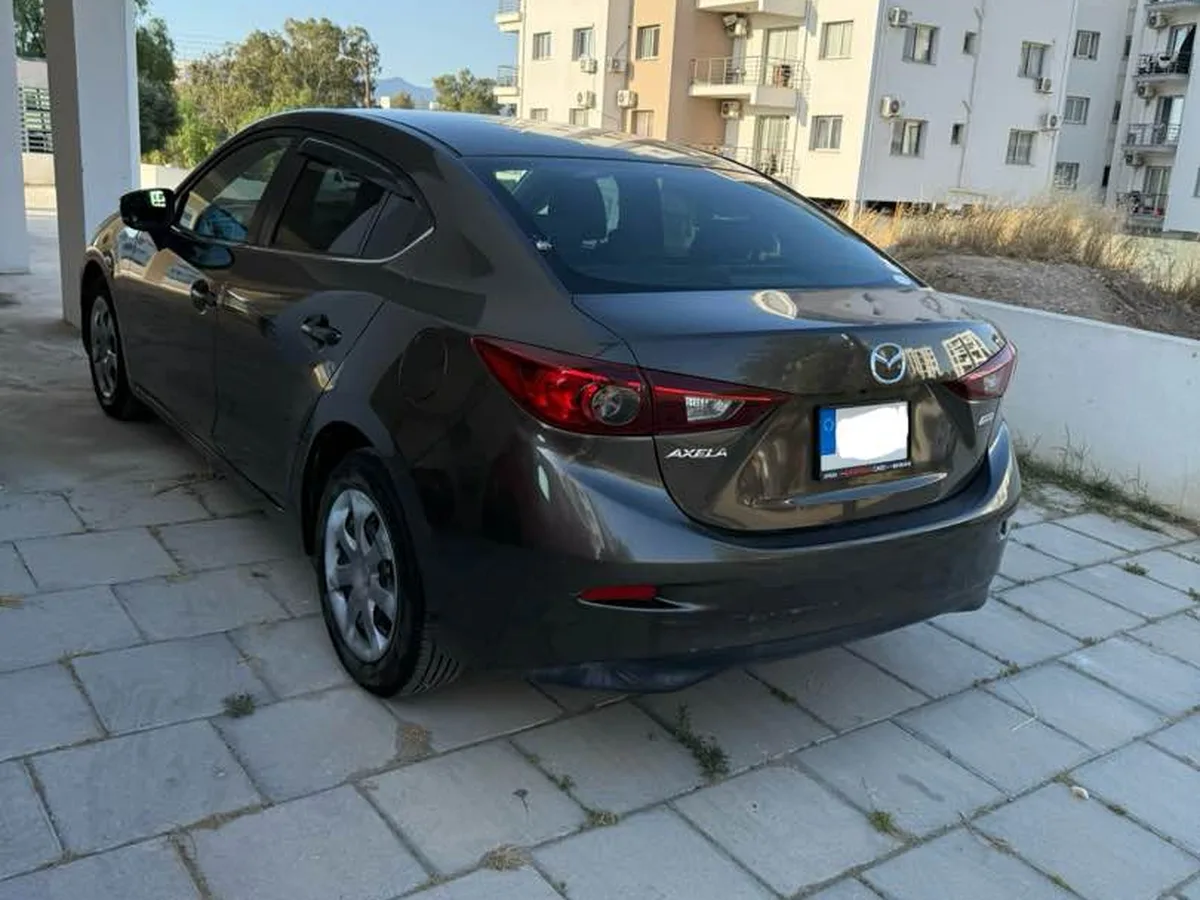 2017 mazda axela