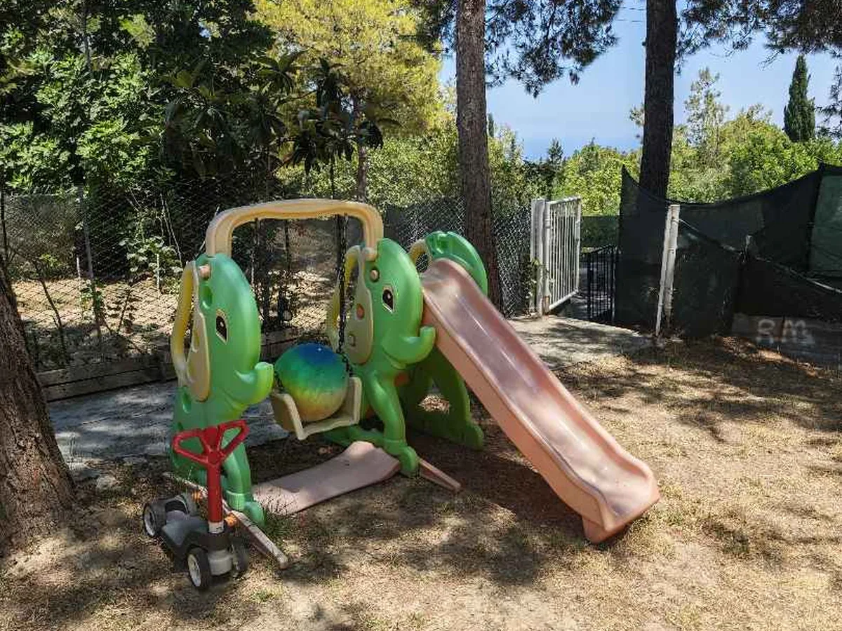 Çocuk oyun parkı top scooter