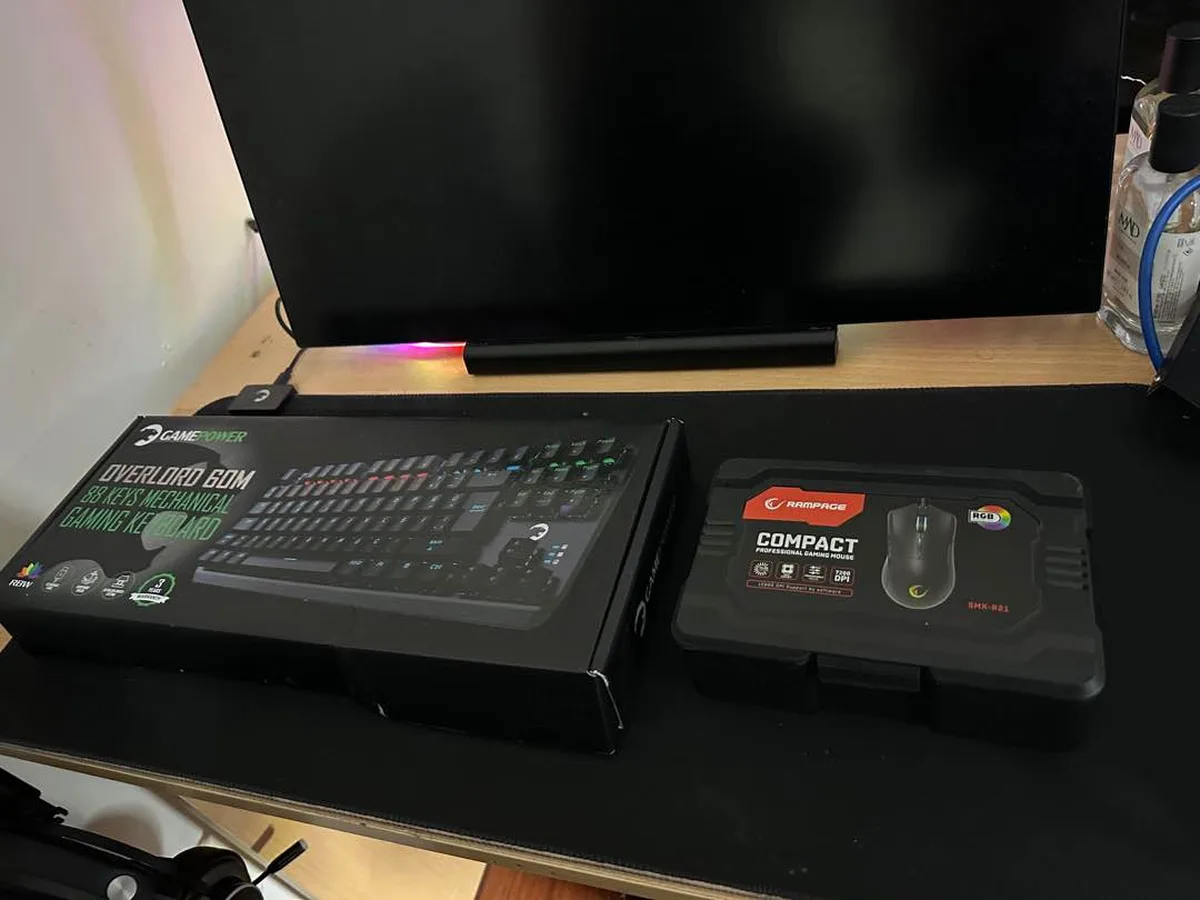 Sarılık klavye ve mouse