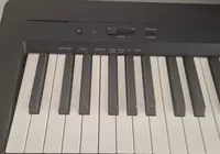 Piyano yamaha P-145 3