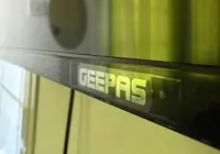 102 ekran GEEPAS SMART TV 2